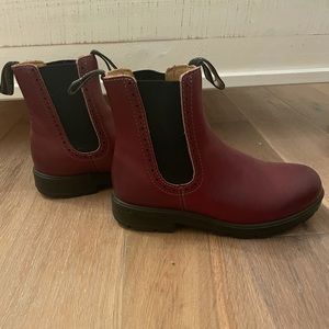Blundstone Brogue Chelsea Boots